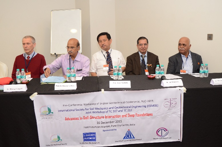 Inaugural session of the workshop with dignitaries on the dais