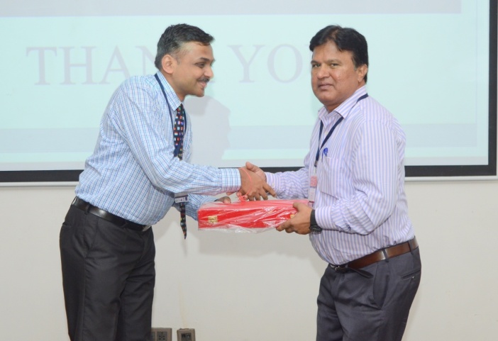 Felicitation of Chairman of session 2 – Prof. A. Boominathan by Secretary of ISSMGE TC 207, Prof. Deepankar Choudhury